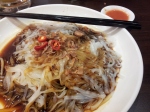 Dry kuay teow with steamed chicken
